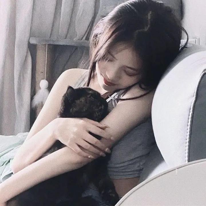 书店的骸骨店员本田君